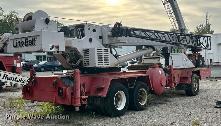 image for item ET3207 1984 Link-Belt HTC-814 crane