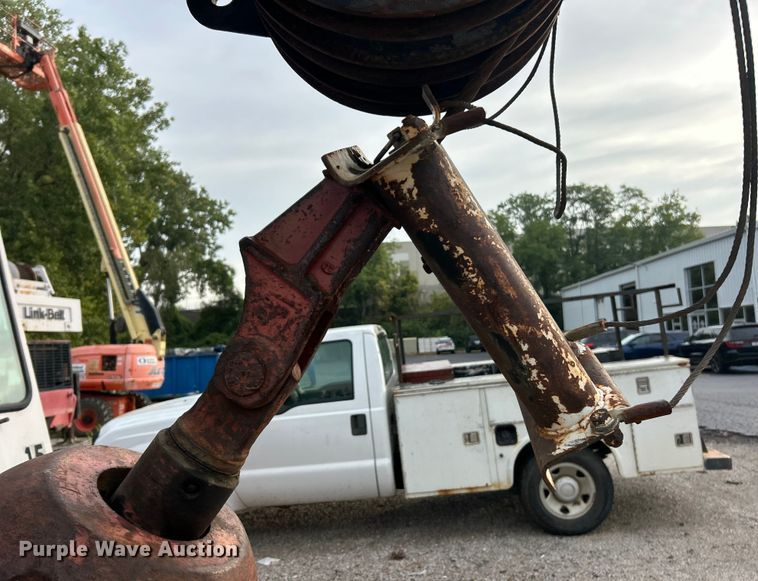 image for item ET3207 1984 Link-Belt HTC-814 crane