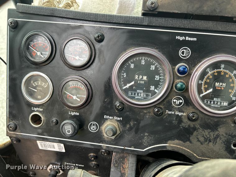 image for item ET3207 1984 Link-Belt HTC-814 crane