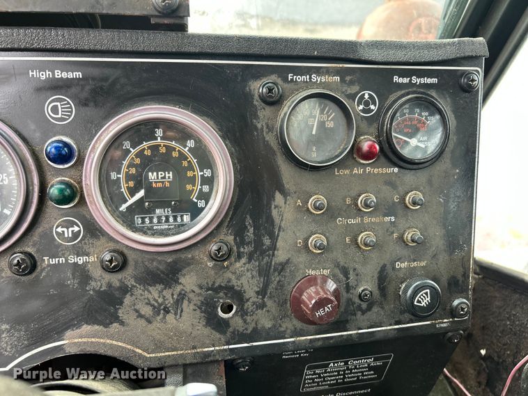 image for item ET3207 1984 Link-Belt HTC-814 crane