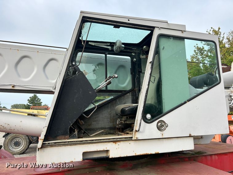 image for item ET3207 1984 Link-Belt HTC-814 crane