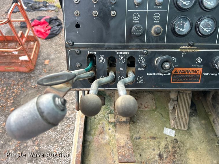 image for item ET3207 1984 Link-Belt HTC-814 crane