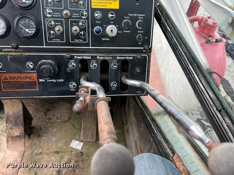 image for item ET3207 1984 Link-Belt HTC-814 crane