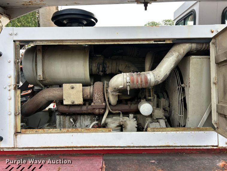 image for item ET3207 1984 Link-Belt HTC-814 crane