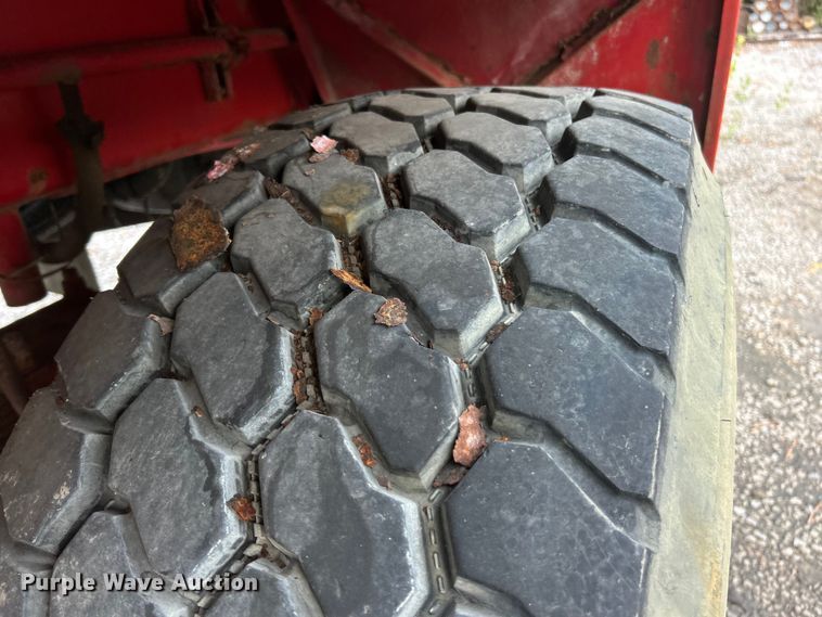 image for item ET3207 1984 Link-Belt HTC-814 crane