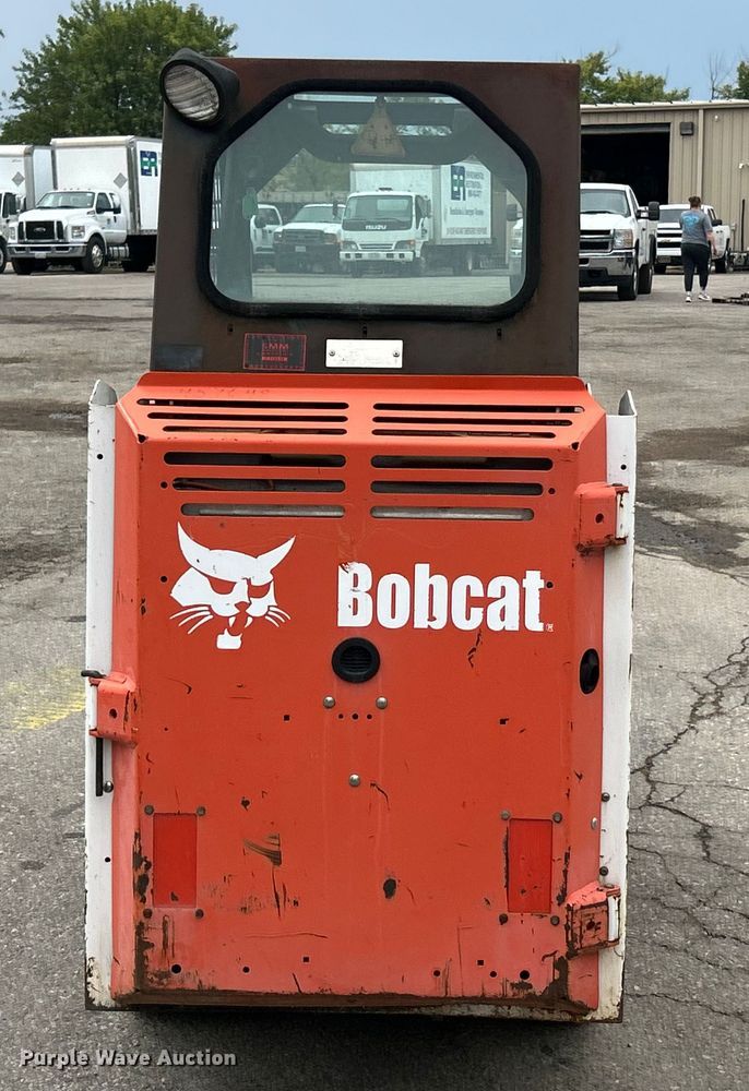 image for item ET3208 2005 Bobcat 463 skid steer loader