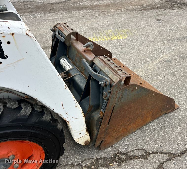 image for item ET3208 2005 Bobcat 463 skid steer loader