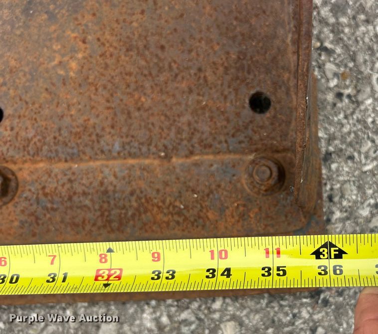 image for item ET3208 2005 Bobcat 463 skid steer loader