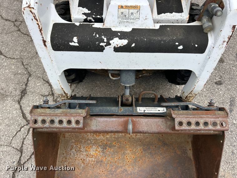 image for item ET3208 2005 Bobcat 463 skid steer loader