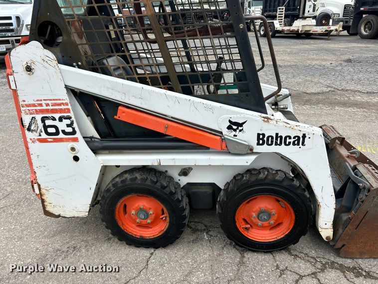 image for item ET3208 2005 Bobcat 463 skid steer loader
