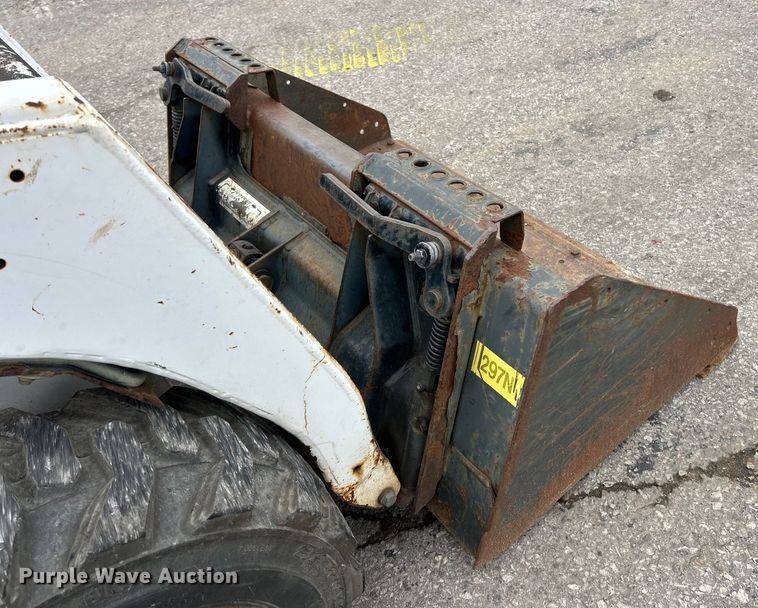 image for item ET3209 2008 Bobcat S70 skid steer loader