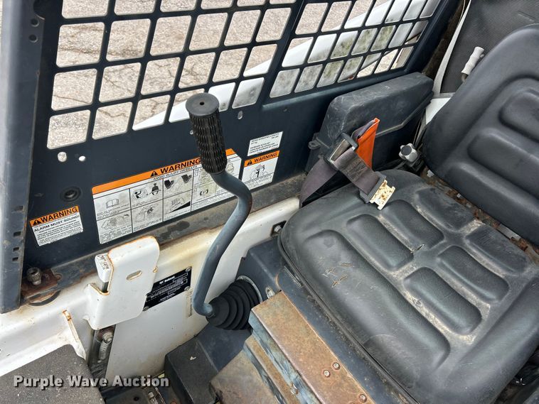 image for item ET3209 2008 Bobcat S70 skid steer loader