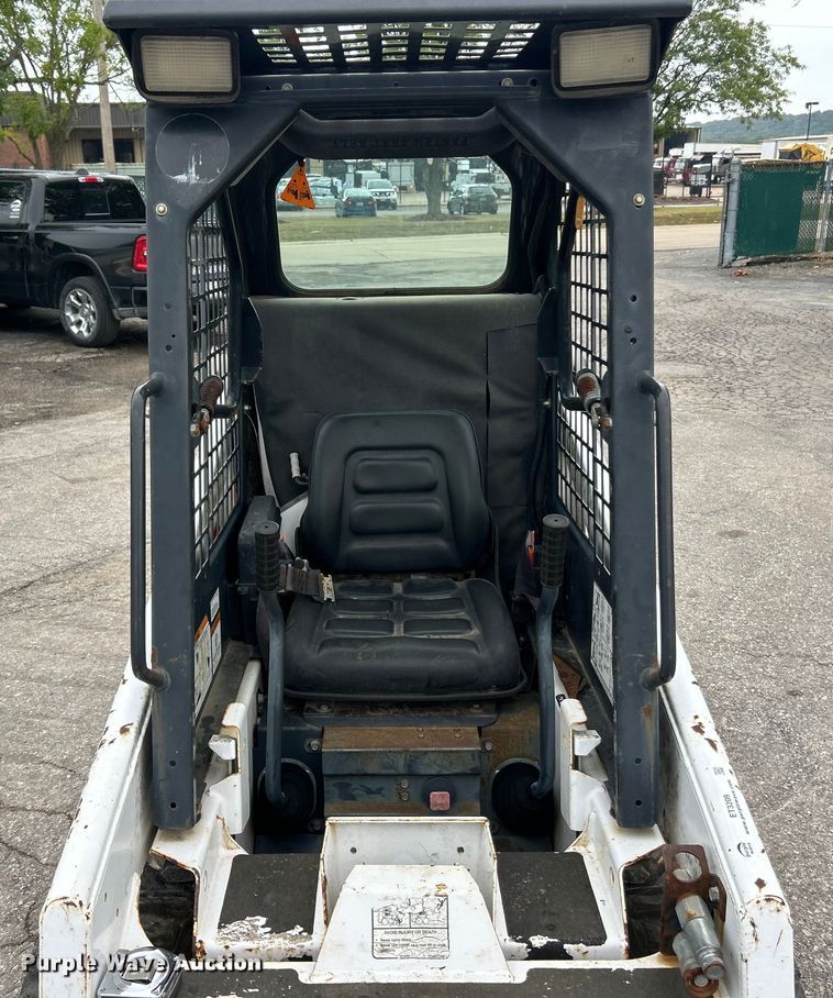 image for item ET3209 2008 Bobcat S70 skid steer loader