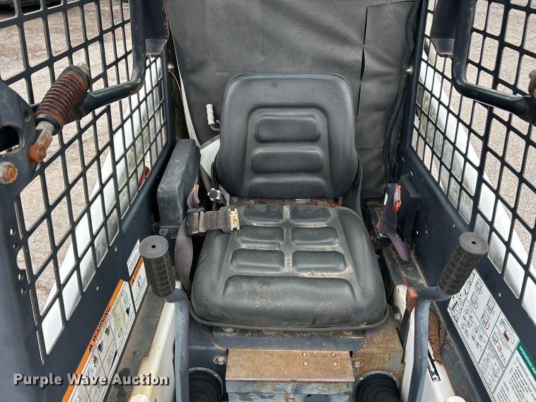 image for item ET3209 2008 Bobcat S70 skid steer loader