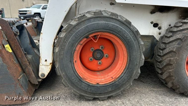 image for item ET3209 2008 Bobcat S70 skid steer loader