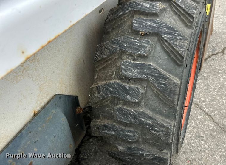 image for item ET3209 2008 Bobcat S70 skid steer loader