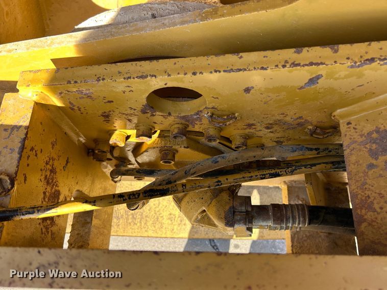 image for item ET3271 2001 Caterpillar CB-534C double drum vibratory roller