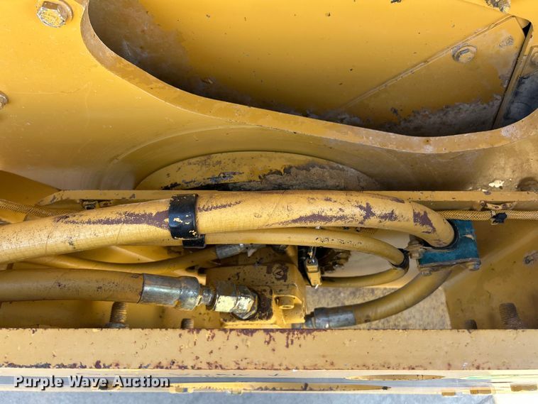 image for item ET3271 2001 Caterpillar CB-534C double drum vibratory roller