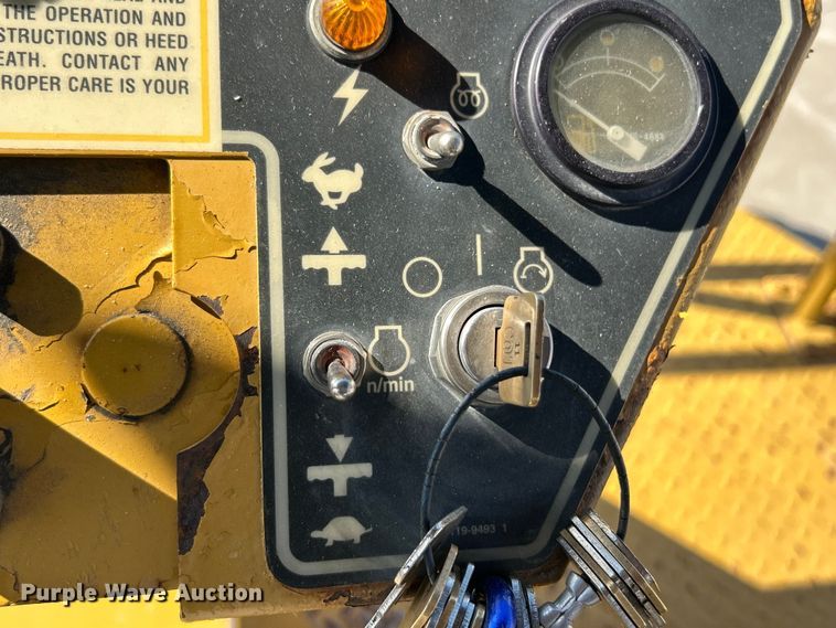 image for item ET3271 2001 Caterpillar CB-534C double drum vibratory roller