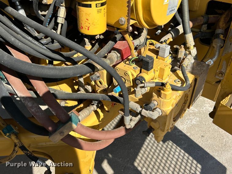 image for item ET3271 2001 Caterpillar CB-534C double drum vibratory roller