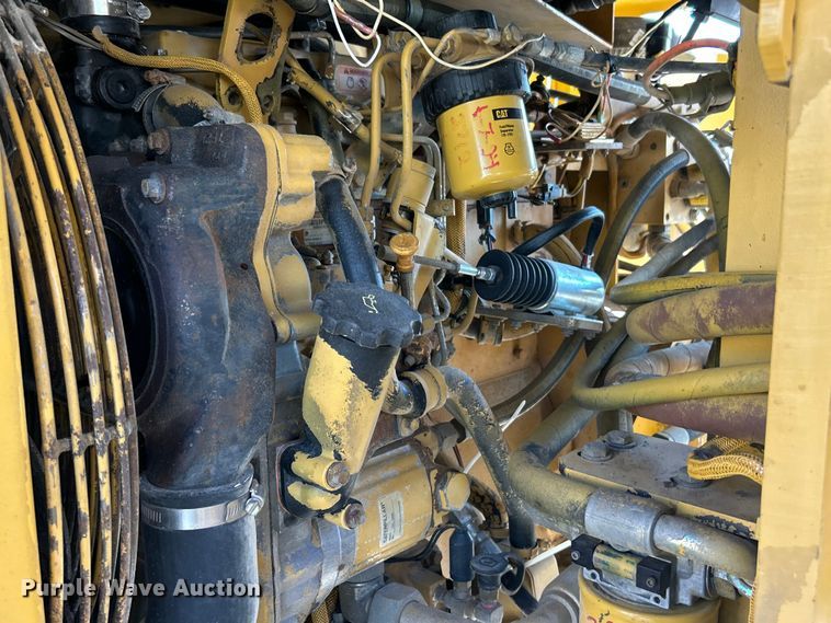 image for item ET3271 2001 Caterpillar CB-534C double drum vibratory roller