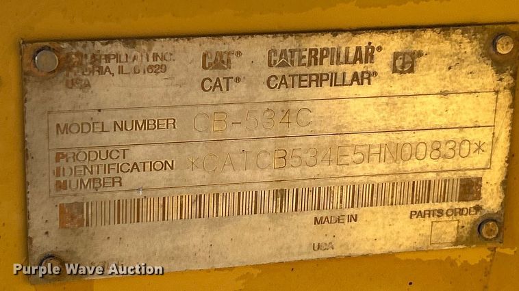 image for item ET3271 2001 Caterpillar CB-534C double drum vibratory roller