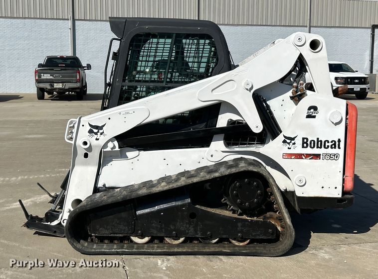 image for item ET3272 2014 Bobcat T650 tracked skid steer loader