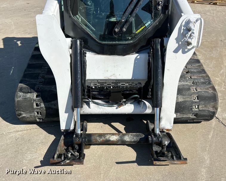 image for item ET3272 2014 Bobcat T650 tracked skid steer loader