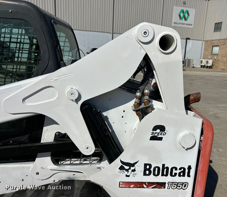 image for item ET3272 2014 Bobcat T650 tracked skid steer loader
