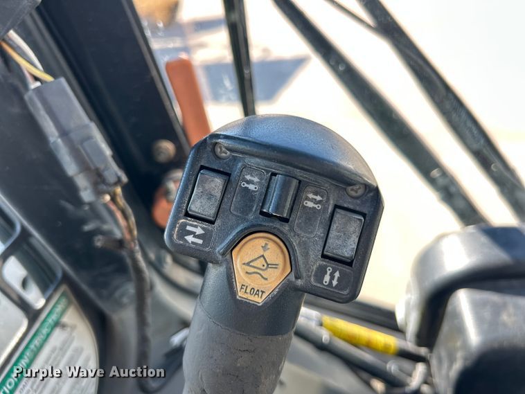 image for item ET3272 2014 Bobcat T650 tracked skid steer loader