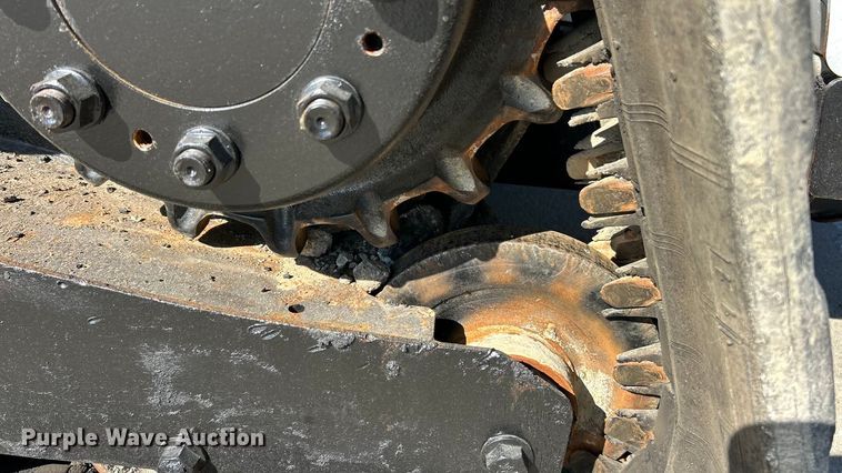 image for item ET3272 2014 Bobcat T650 tracked skid steer loader