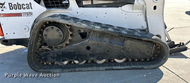 image for item ET3272 2014 Bobcat T650 tracked skid steer loader