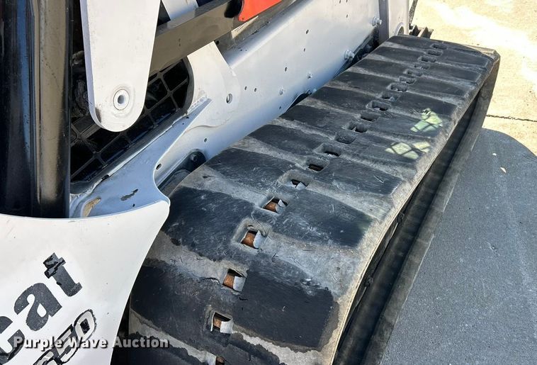 image for item ET3272 2014 Bobcat T650 tracked skid steer loader