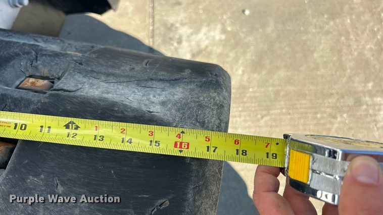 image for item ET3272 2014 Bobcat T650 tracked skid steer loader