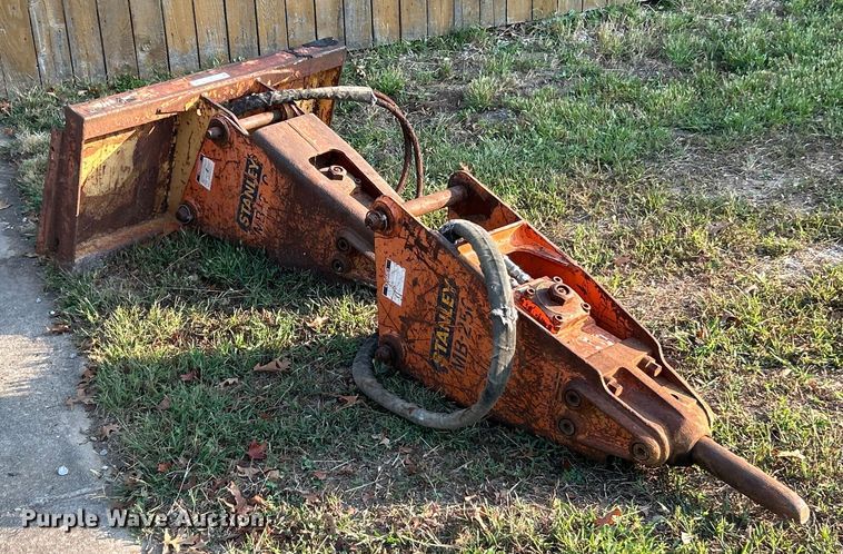 image for item ET3275 (2) Stanley MB-250 breakers 