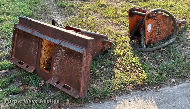 image for item ET3275 (2) Stanley MB-250 breakers 