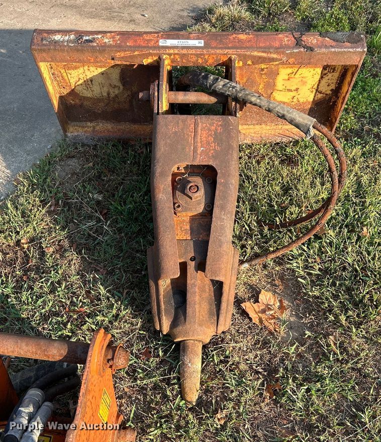 image for item ET3275 (2) Stanley MB-250 breakers 