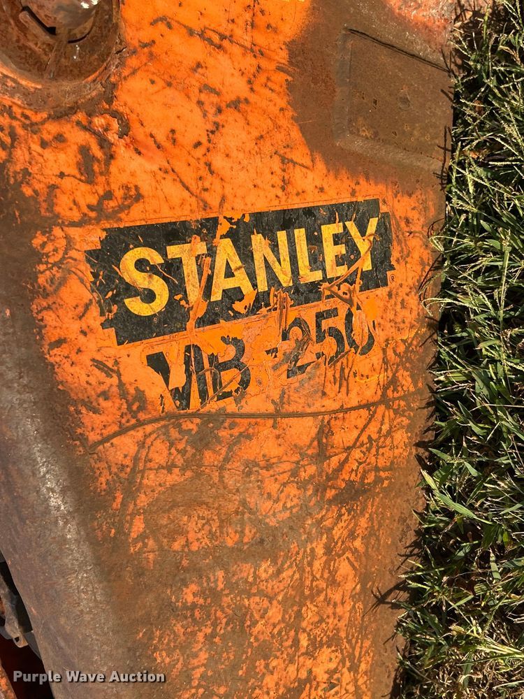 image for item ET3275 (2) Stanley MB-250 breakers 