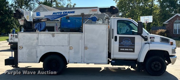 image for item ET3448 2004 GMC C5500 utility / service truck