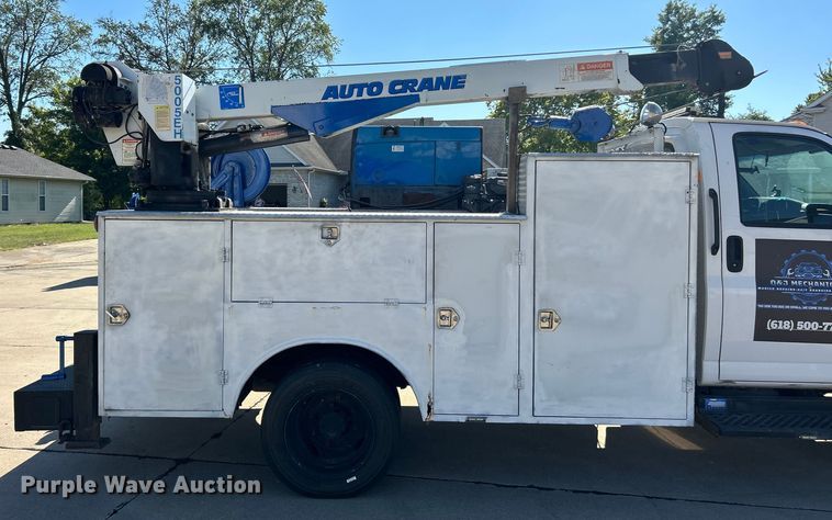 image for item ET3448 2004 GMC C5500 utility / service truck