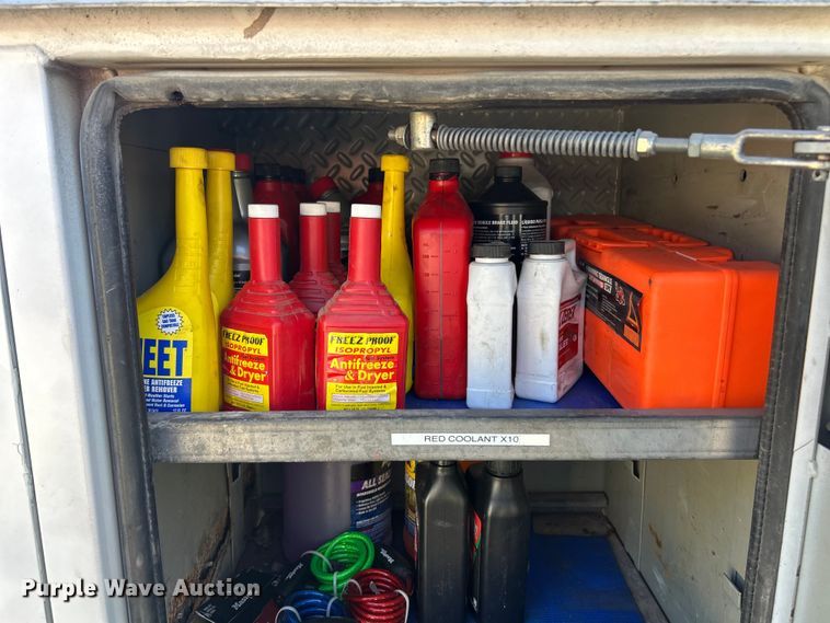 image for item ET3448 2004 GMC C5500 utility / service truck