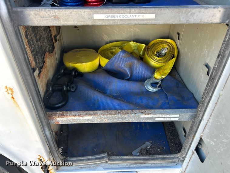 image for item ET3448 2004 GMC C5500 utility / service truck