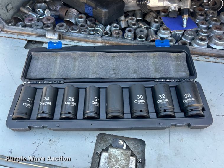 image for item ET3448 2004 GMC C5500 utility / service truck