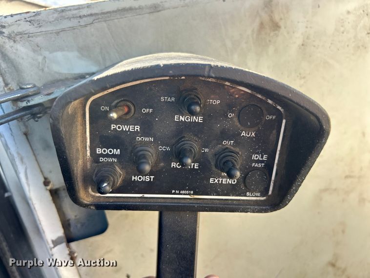 image for item ET3448 2004 GMC C5500 utility / service truck