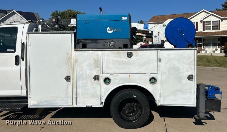 image for item ET3448 2004 GMC C5500 utility / service truck