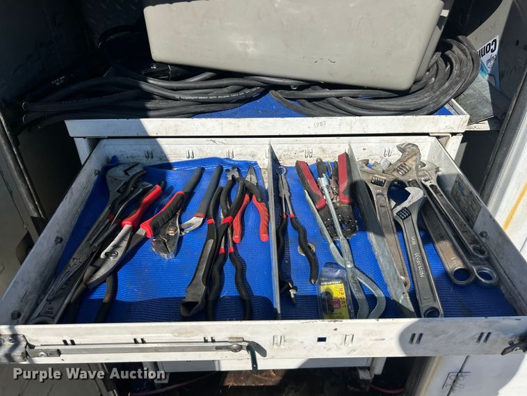 image for item ET3448 2004 GMC C5500 utility / service truck