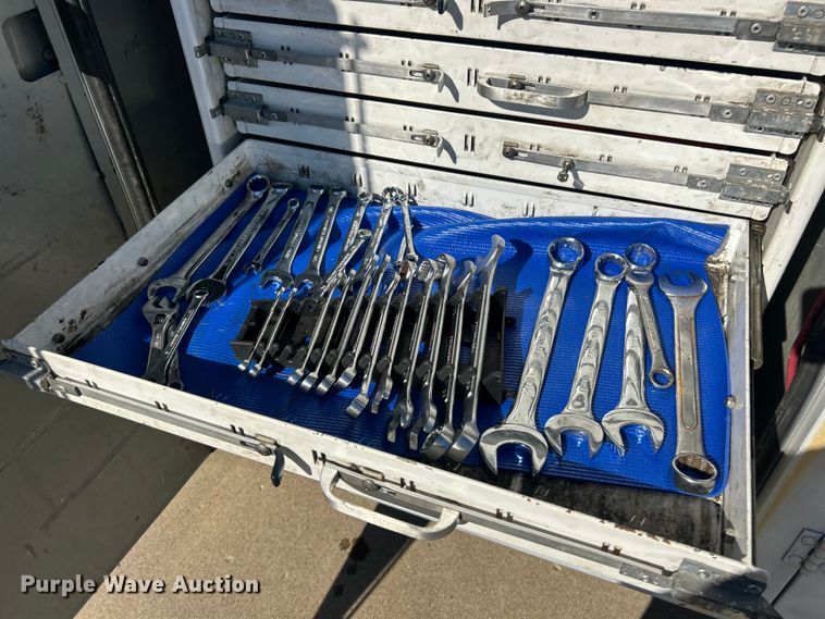 image for item ET3448 2004 GMC C5500 utility / service truck