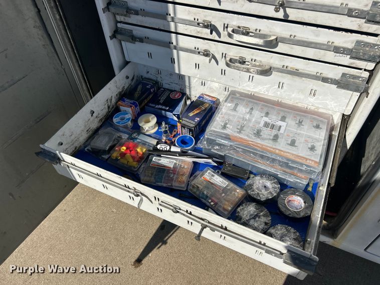 image for item ET3448 2004 GMC C5500 utility / service truck