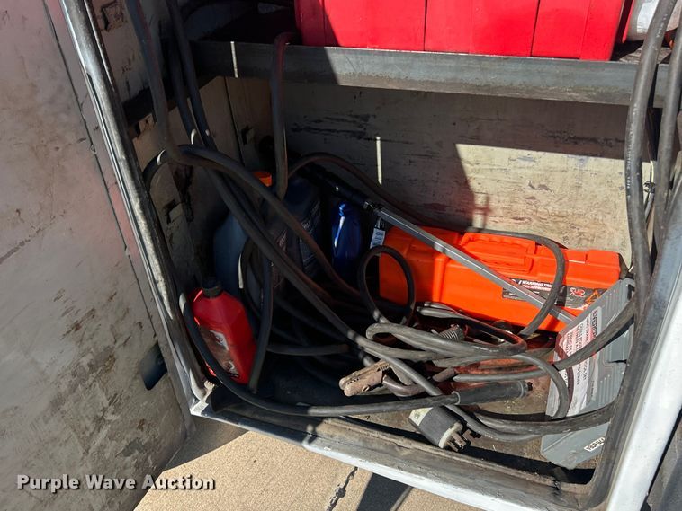 image for item ET3448 2004 GMC C5500 utility / service truck