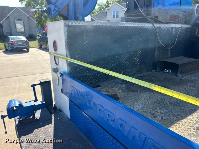 image for item ET3448 2004 GMC C5500 utility / service truck